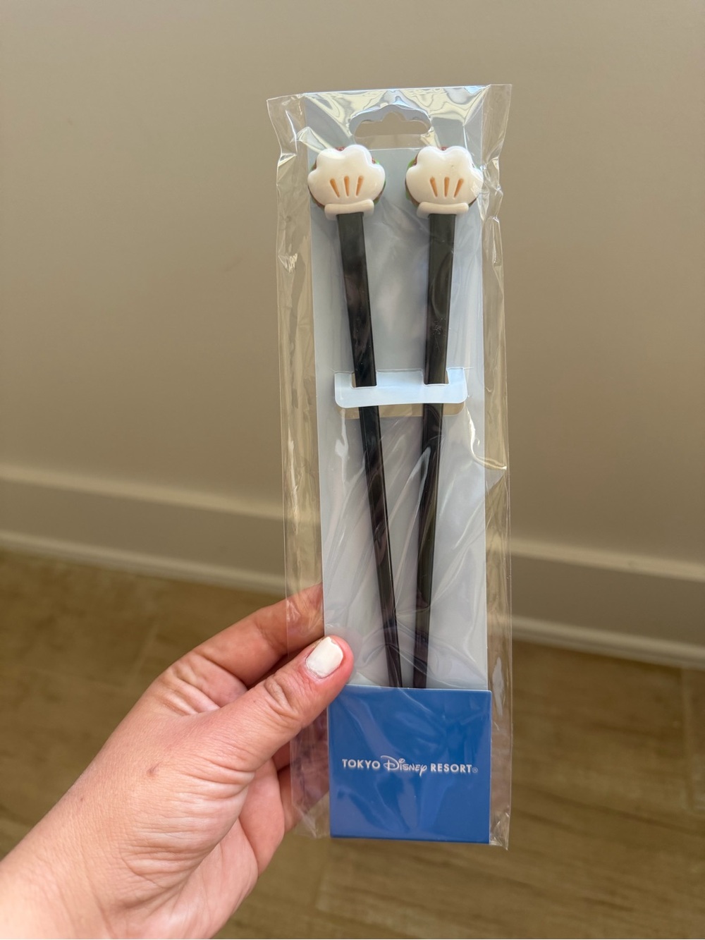 Tokyo Disney Resort Mickey bao Glove Chopsticks - Black & White